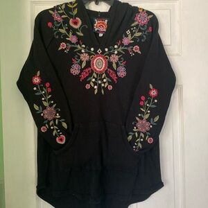 Johnny Was pullover sweatshirt